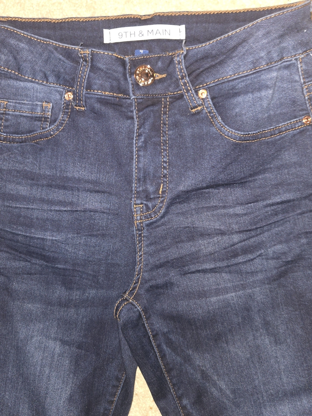 NWOT Dark Wash Skinny Cuffed Cropped Jeans Womens Size 4 - Picture 3 of 7